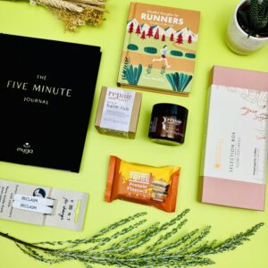 A selection of small gifts for runners that are inclduded in the Nootropics Runners Gift Box.